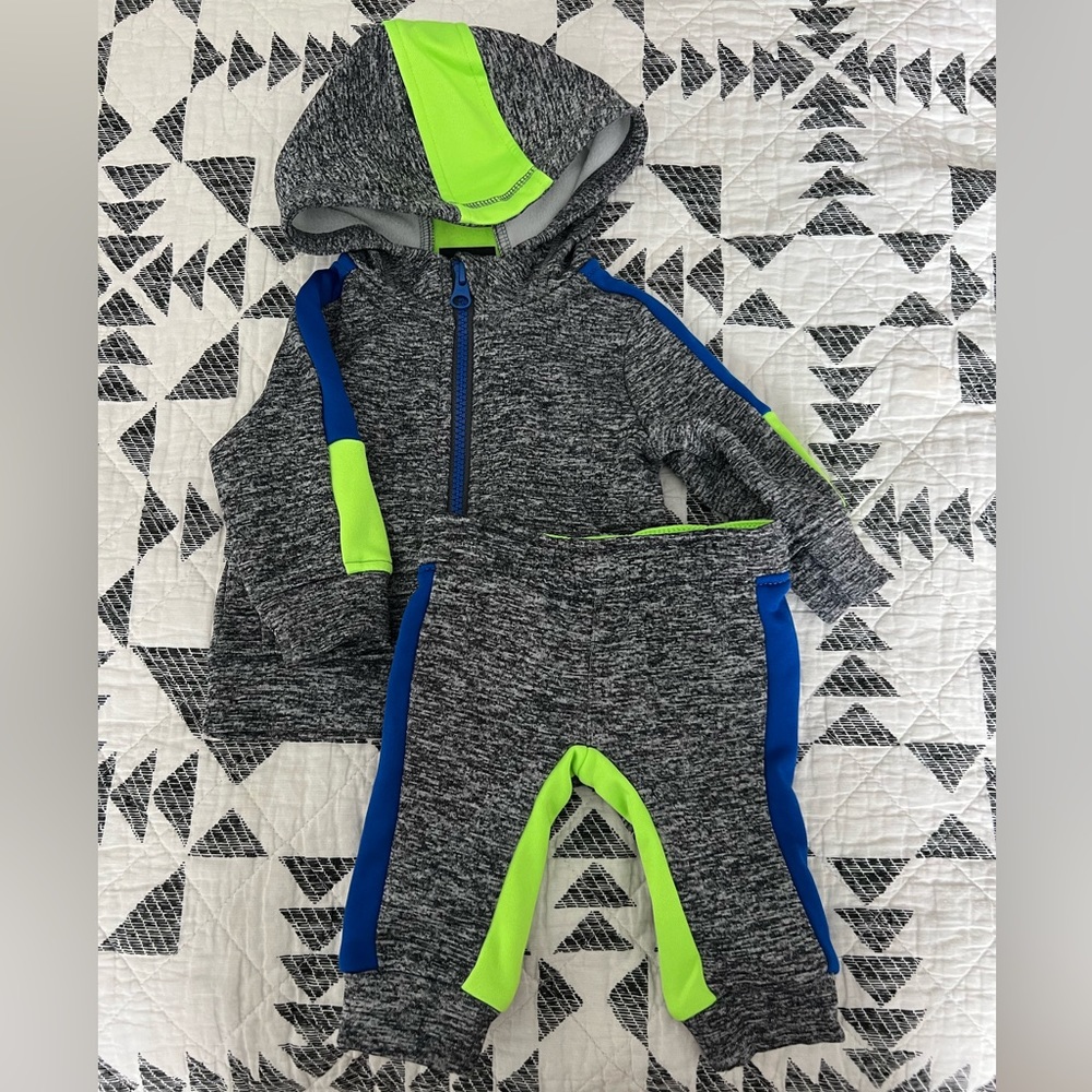 Tracksuit 0-3 months - worn once